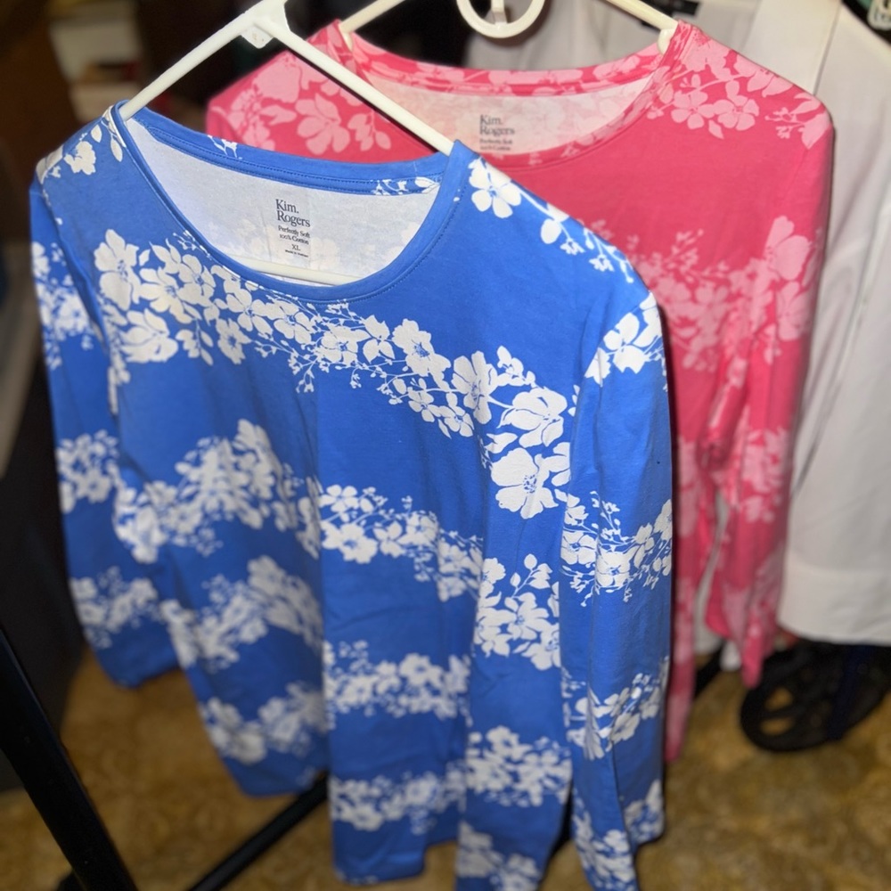 KIM. ROGERS. LADIES TOPS. SIZE XL